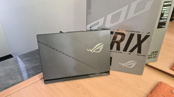 ROG Strix SCAR 16 (2023)